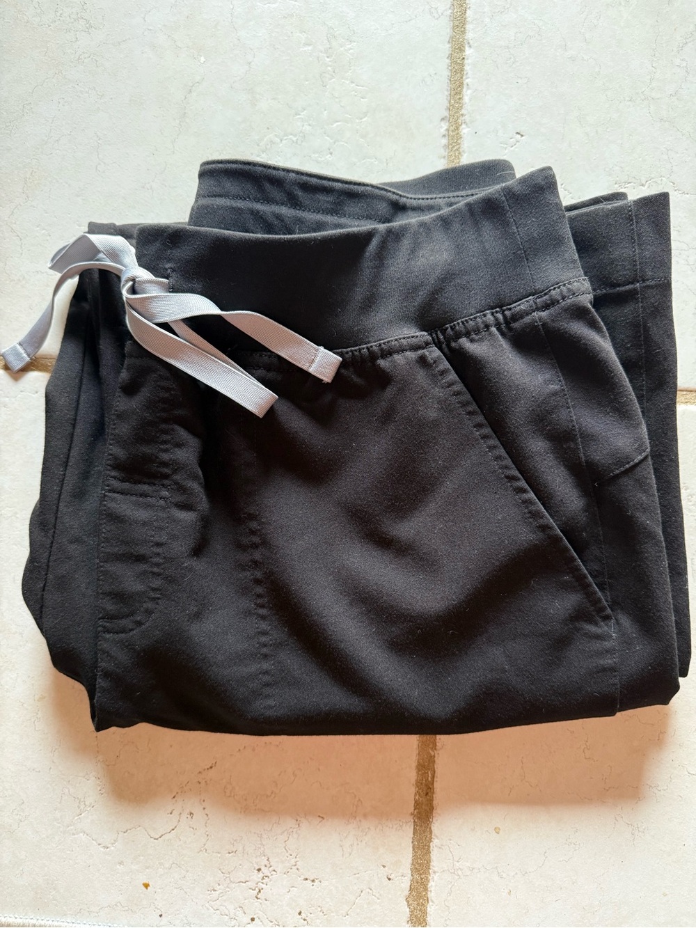 Figs Isabel High-Rise Wide-Leg Scrub Pant - Picture 9 of 10